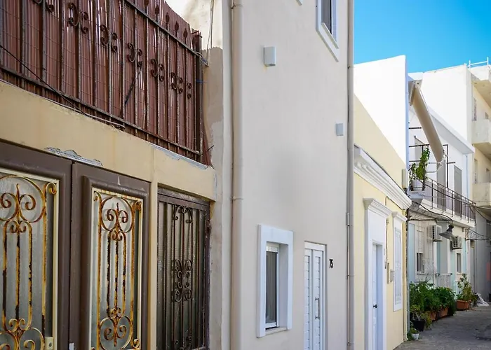 Kiki House * Rhodes City